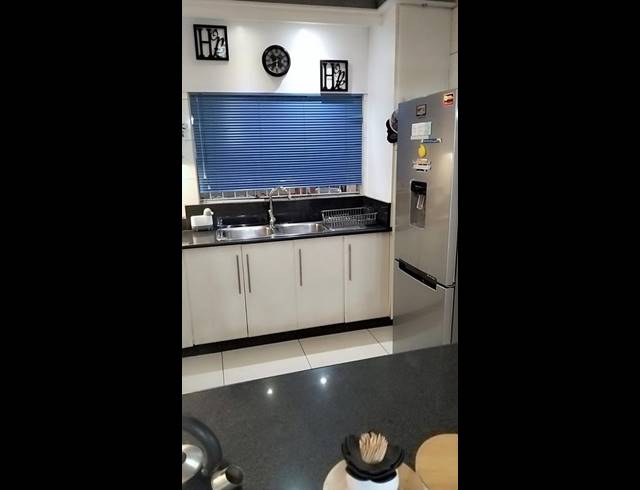 3 BEDROOM HOUSE FOR SALE IN CROFTDENE